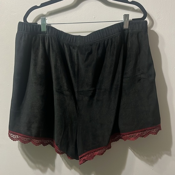 EUC Hot Topic Cosmic Aura Bat Skeleton Velvet Pajama Set - Picture 7 of 8